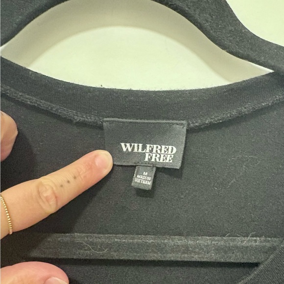 WILFRED | Aritzia | Long Sleeve Slit Dress | Black | Size M - Picture 3 of 7